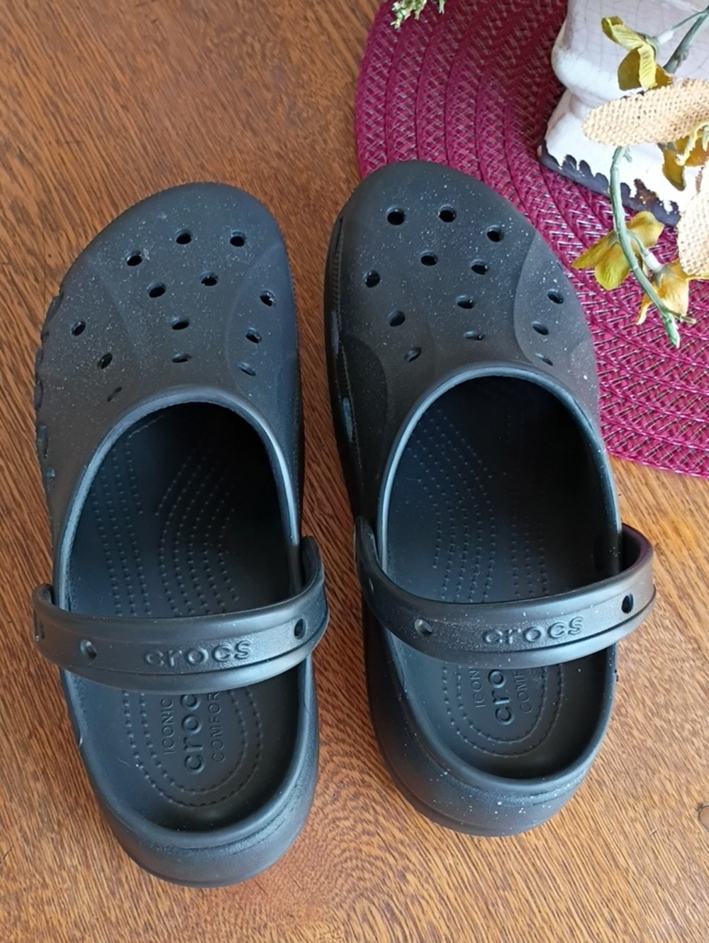 CROCS Women's Black Sparkle Iconic Clog Sandals Size 10